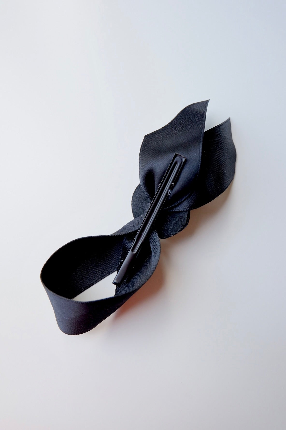 Nocturne Bow Hair Clip