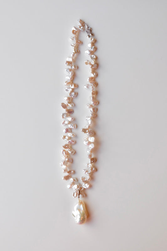 Muse Pendant Set